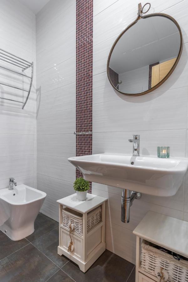 Tuguest Postigo II Catedral Apartment - Free Parking Granada Kültér fotó