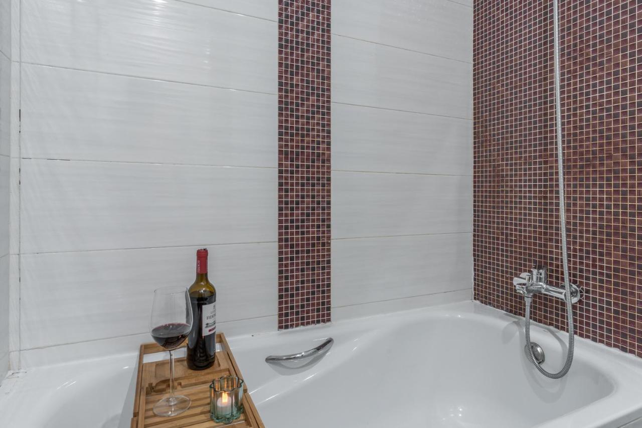 Tuguest Postigo II Catedral Apartment - Free Parking Granada Kültér fotó