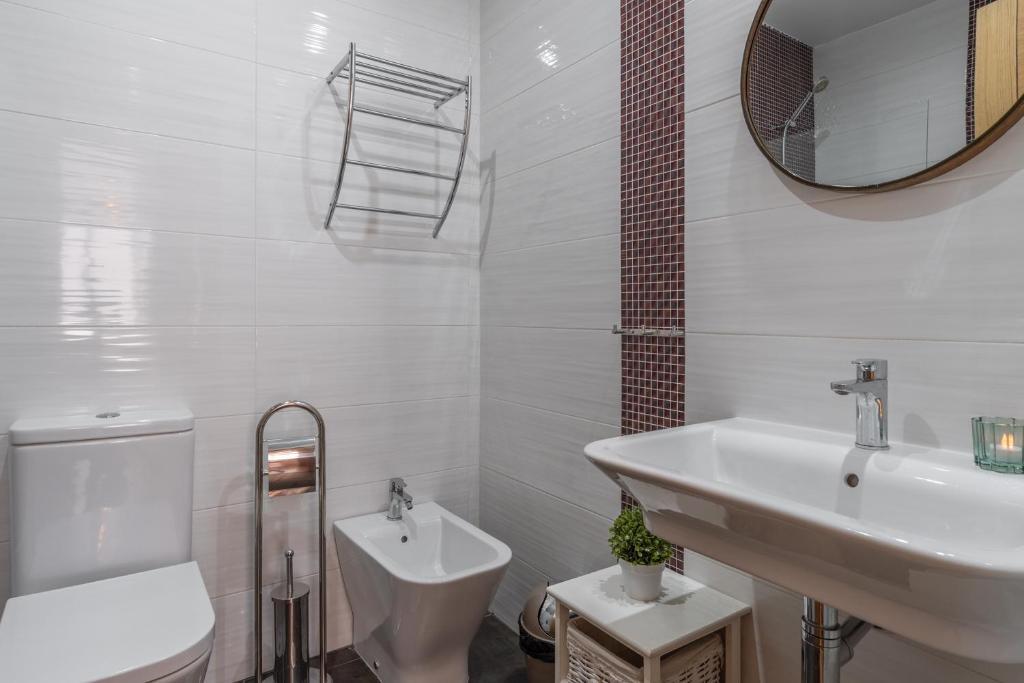 Tuguest Postigo II Catedral Apartment - Free Parking Granada Kültér fotó