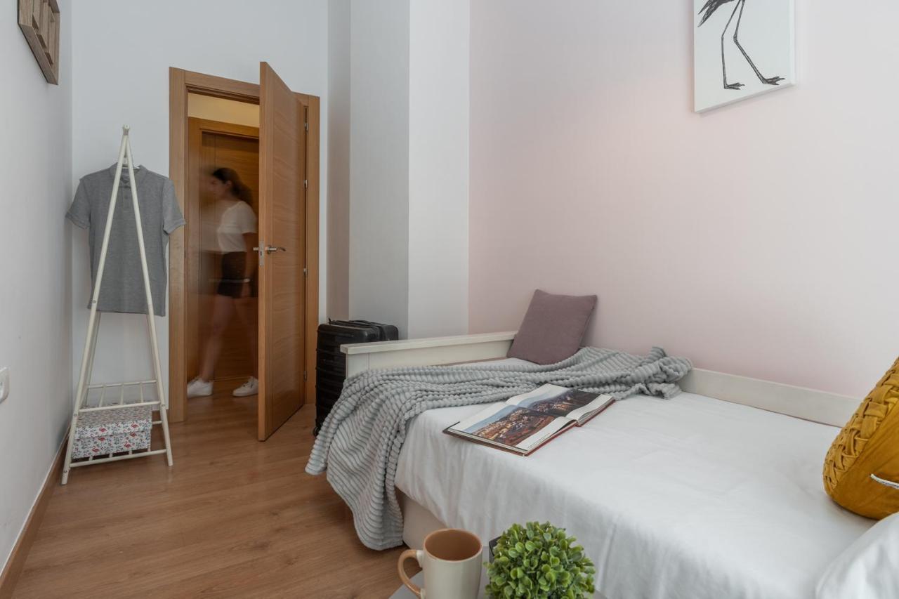Tuguest Postigo II Catedral Apartment - Free Parking Granada Kültér fotó